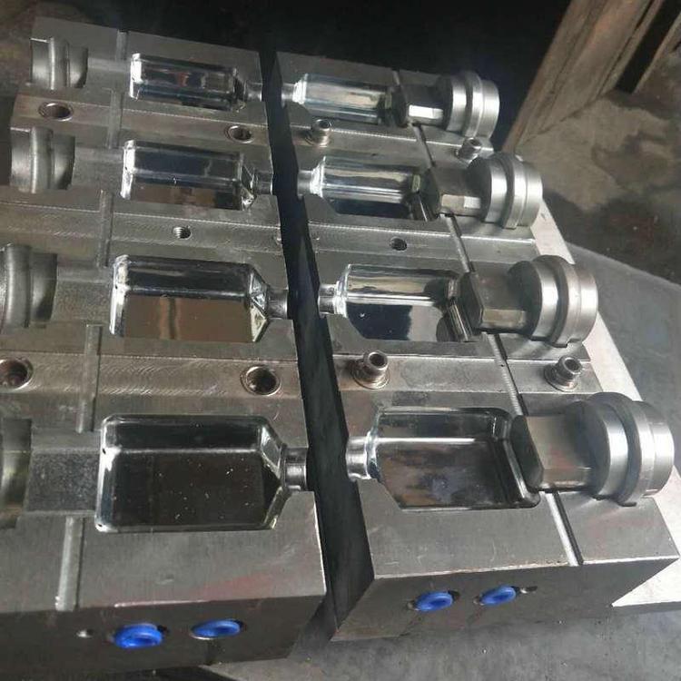 东光塑料瓶模具